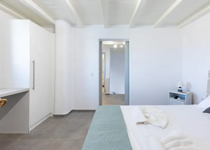 Paros Casa Costa Oro